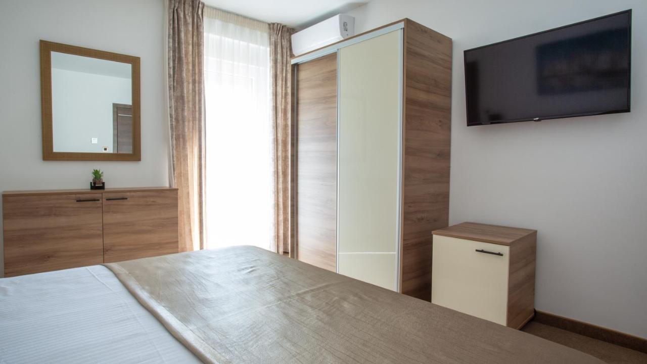 Rooms & Apartments Toni Stobreč Eksteriør billede